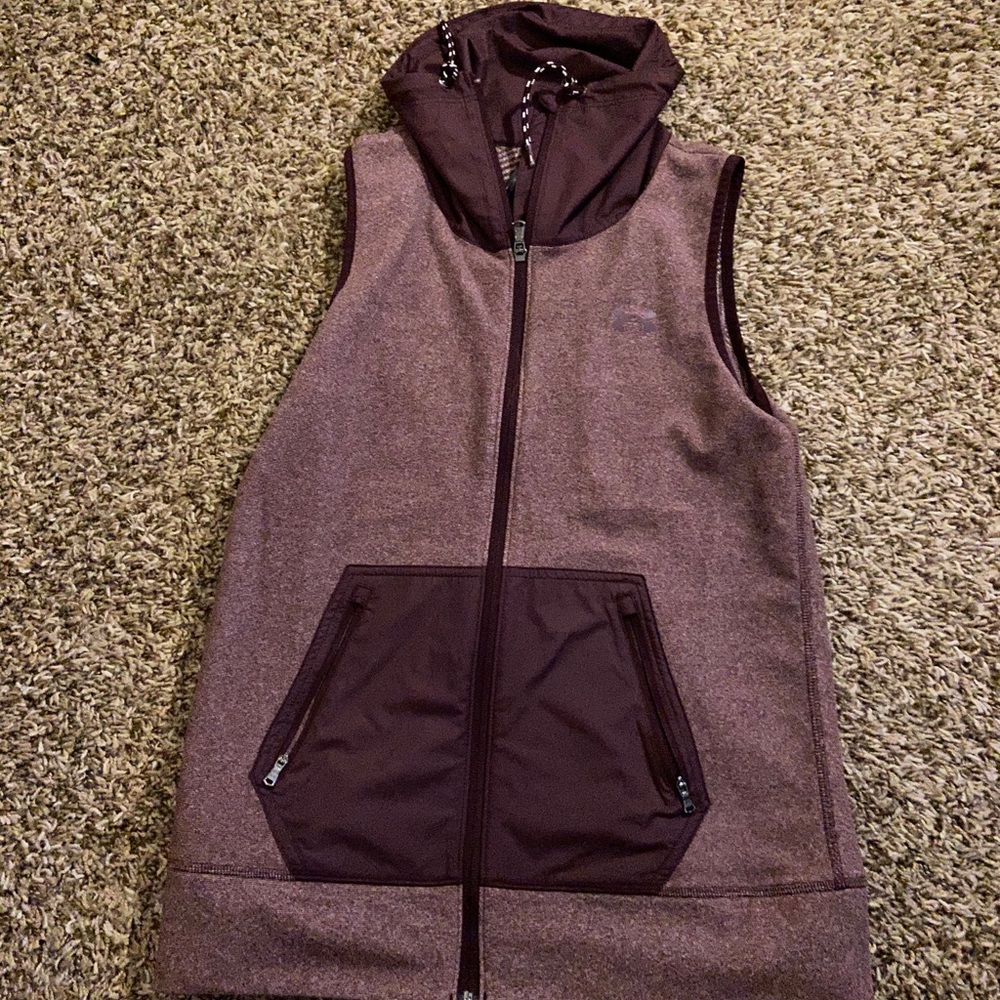 Under Armour full zip vest jacket small